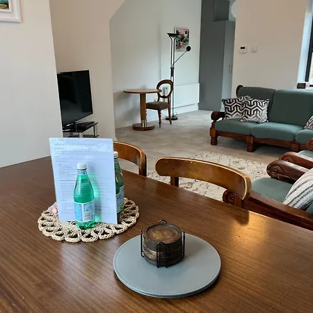 Sunberry 2 Bright Modern Entire Home, Vakantiehuis *