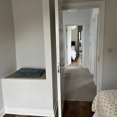 Sunberry 2 Bright Modern Entire Home, *