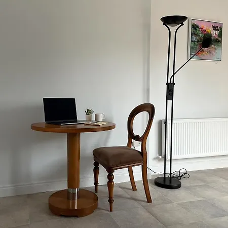 Vakantiehuis Sunberry 2 Bright Modern Entire Home, Headford