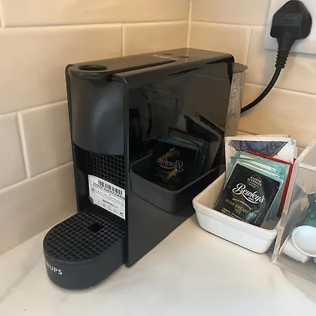 Sunberry 2 Bright Modern Entire Home, *