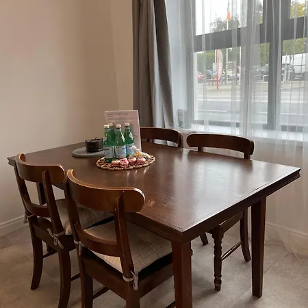 Sunberry 2 Bright Modern Entire Home, 펜션