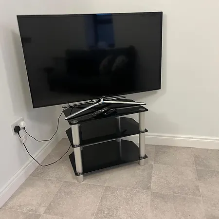 Sunberry 2 Bright Modern Entire Home, Vakantiehuis *