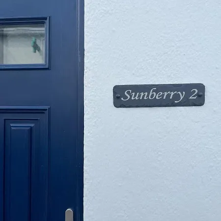 Sunberry 2 Bright Modern Entire Home, *