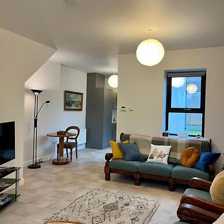 Vakantiehuis Sunberry 2 Bright Modern Entire Home,