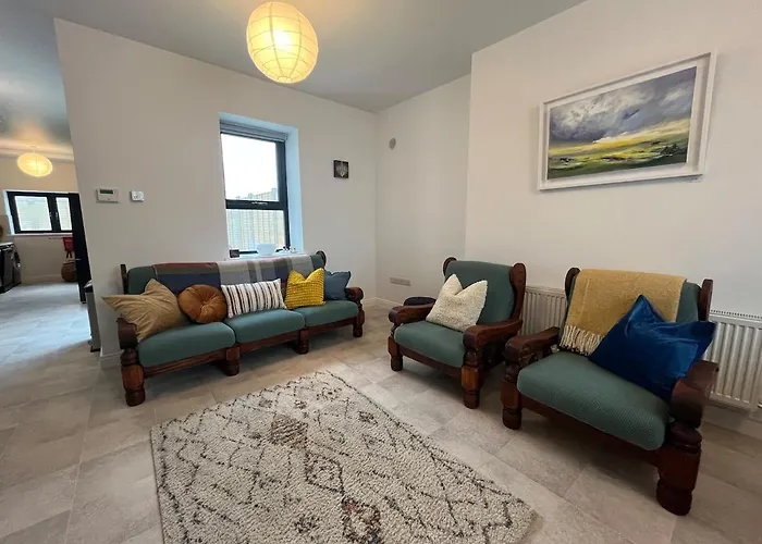 Sunberry 2 Bright Modern Entire Home, *